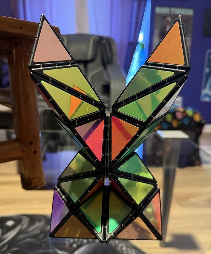The Magnet Pyramid Stone: Addictively Clicky, Snap-Happy, And Totally Mesmerizing
