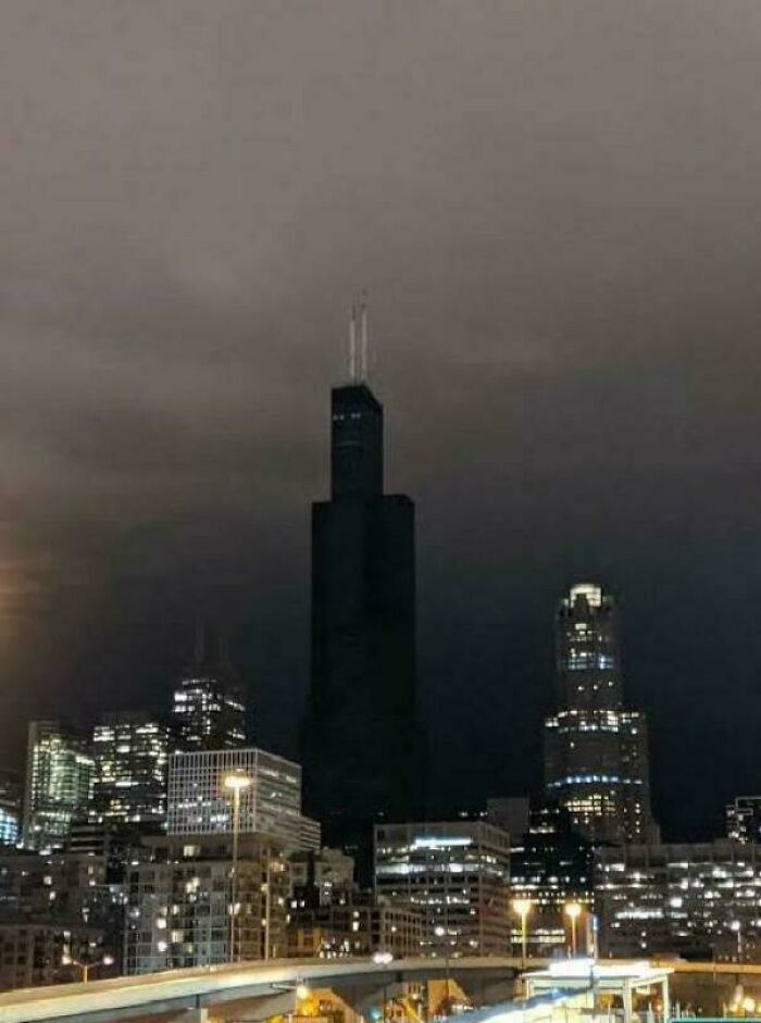 When Chicago’s Willis Tower Had A Giant Blackout