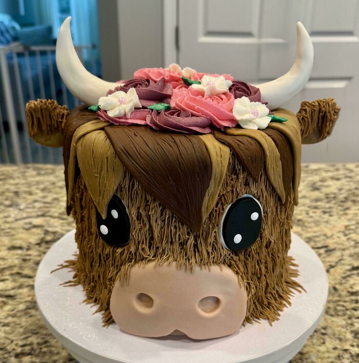 Highland Cow Cake—Fluffy and Fabulous
