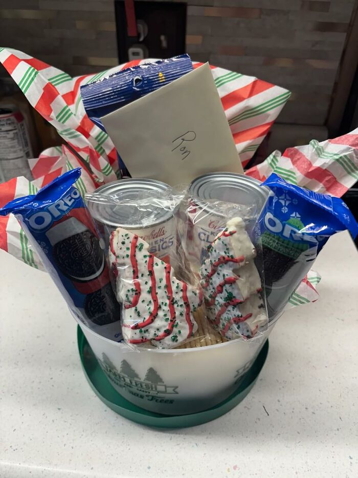 Festive Oreos: Because Normal Oreos Are Just Too Basic For The Holidays