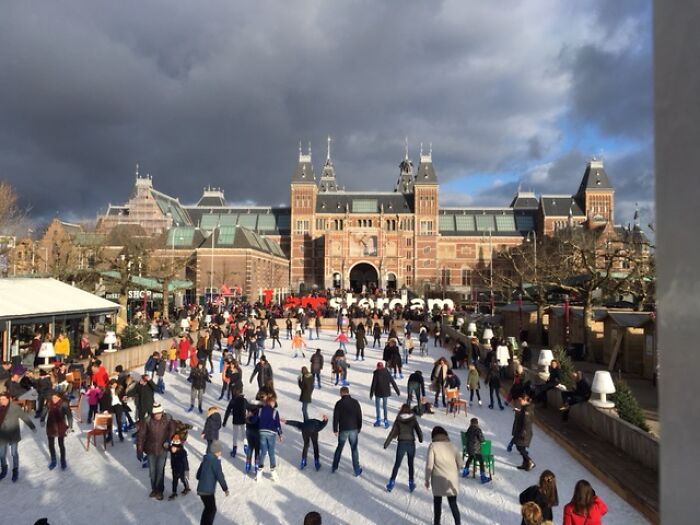 Not Worth It: Amsterdam Dam Square Christmas Market - Tiny and Overpriced