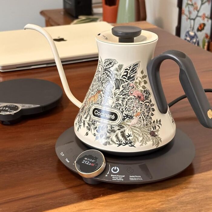 This Cocinare Gooseneck Kettle Will Make Her Morning Tea Ceremony Feel Like a Five-Star Event—even if she’s just brewing Lipton