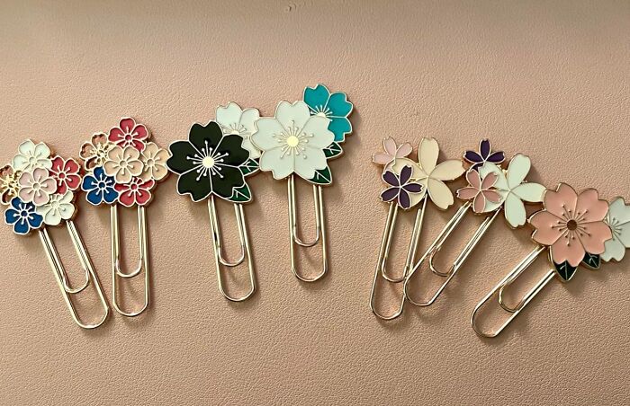 These Flower Paperclips Make Boring Paperwork Feel Like a Garden Party
