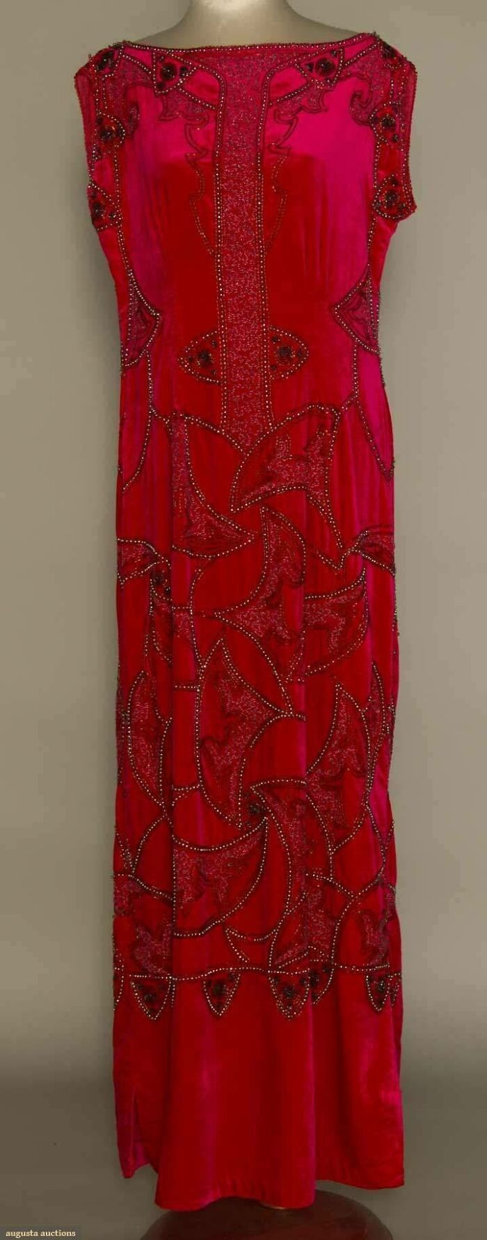 Whoa, Check Out These 50 Stunning Old Photos That Totally Capture Life’s Vibes Back Then!