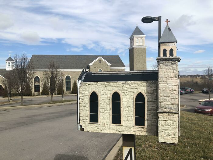 Churches Know How To Do Mailboxes Right