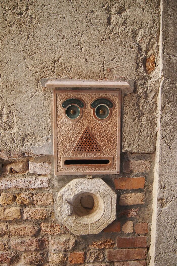 Venice’s Apartment Intercom & Letterbox Combo