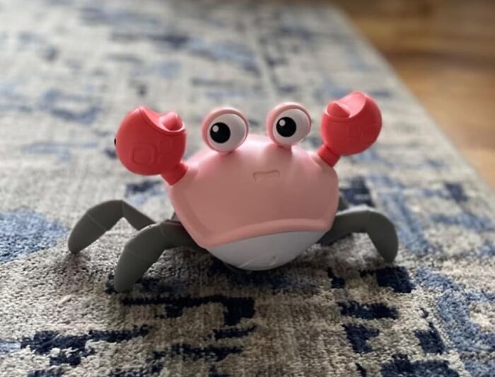 Make Tummy Time Less Torture (For Baby and You) with This Cute Crab Toy