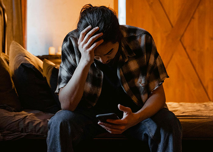 We Asked Former Cult Members: 'When Did You Realize It Was a Cult?' The Answers Will Surprise You