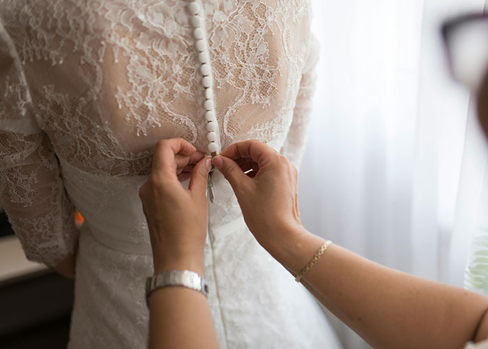 We Asked Former Cult Members: 'When Did You Realize It Was a Cult?' The Answers Will Surprise You