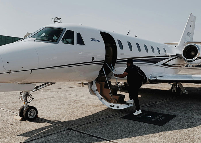 We Asked Former Cult Members: 'When Did You Realize It Was a Cult?' The Answers Will Surprise You