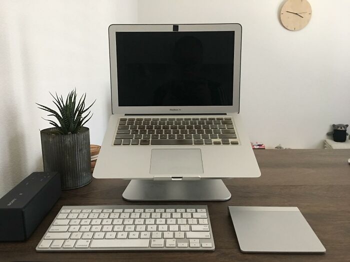 Laptop Stand: Your Back’s Best Office Buddy