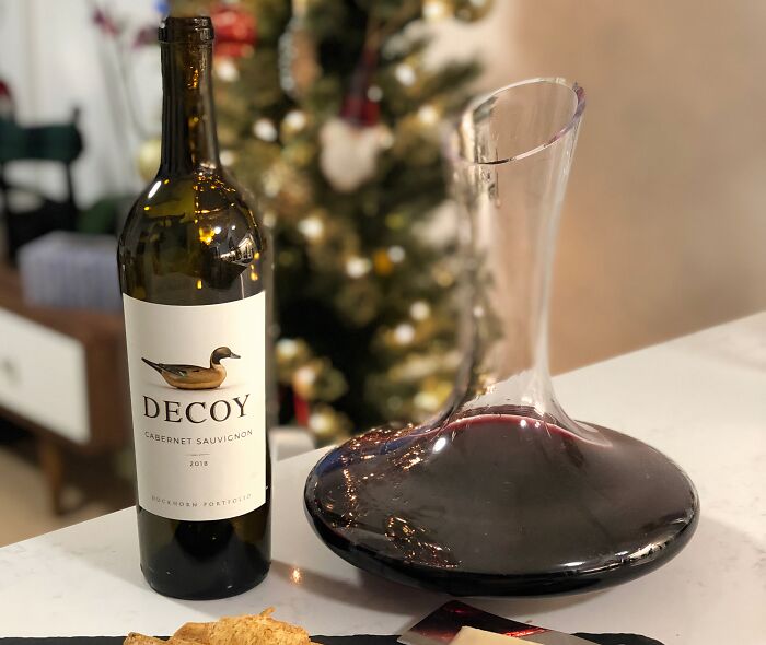 Large Elegant Wine Decanter With Aerator: Because Your Wine Deserves To Breathe In Style