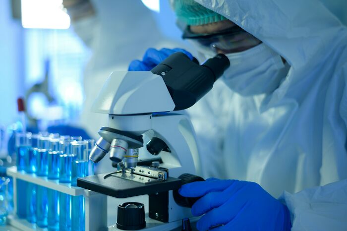 33 Science Facts That Are Kinda Freaky but Also Super Cool