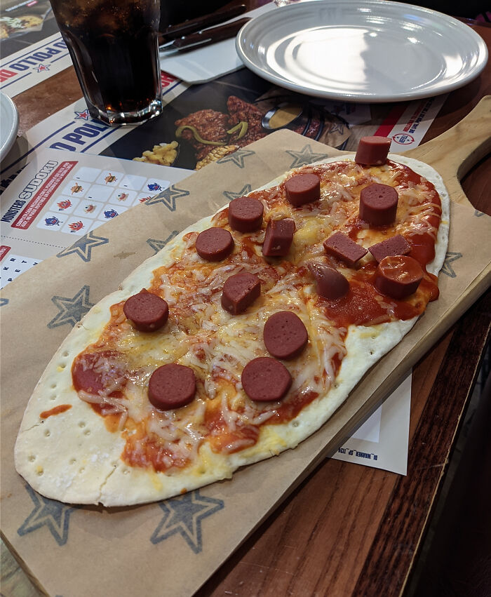 This Might Be The Worst Pizza Ever (And It’s Not Even Trying)