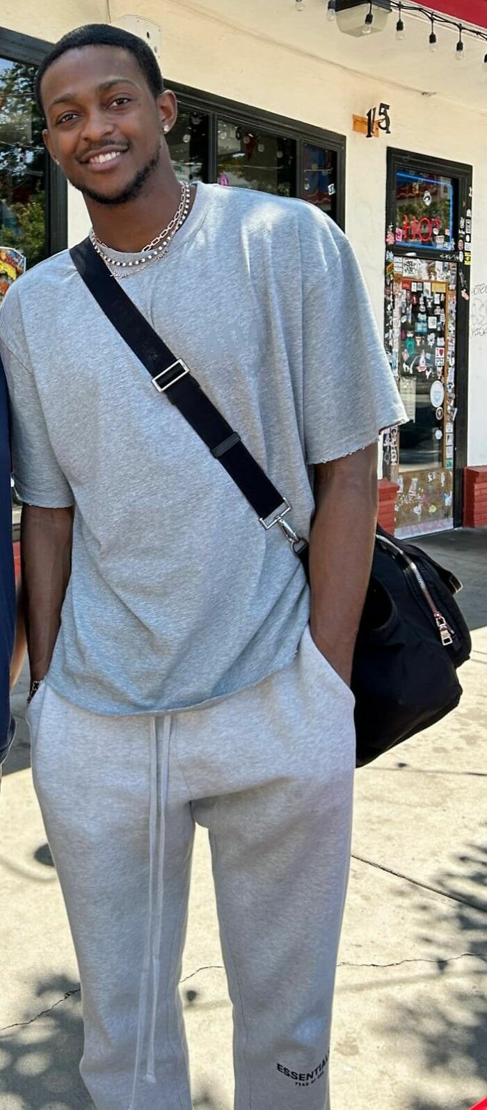 De'Aaron Fox: The Lightning Fast Basketball Wizard