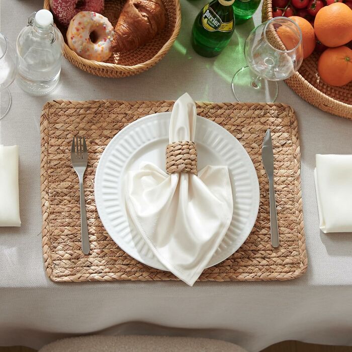 Live Your Best Cottagecore Dream With These Charming Woven Placemats