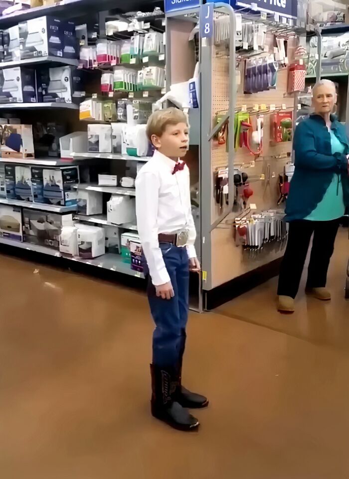 Mason Ramsey: The Walmart Yodeling Kid