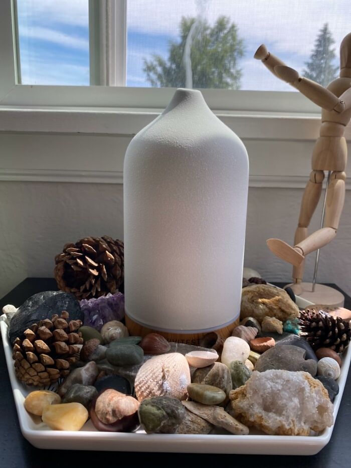 This Stone Essential Oil Diffuser Smells Like Gift-Giving Success