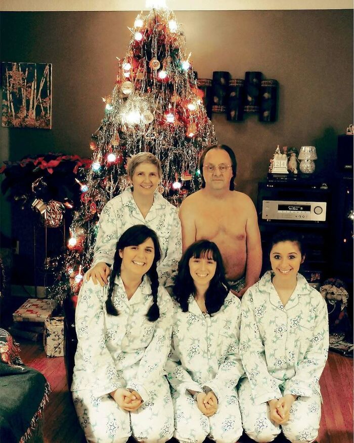 Wait, These Family Photos Went Totally Hilariously Wrong!