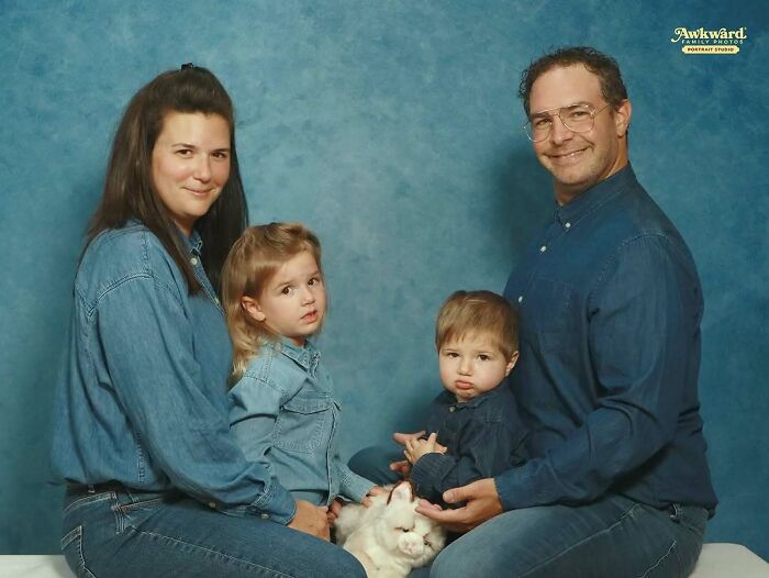 Wait, These Family Photos Went Totally Hilariously Wrong!
