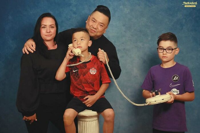 Wait, These Family Photos Went Totally Hilariously Wrong!