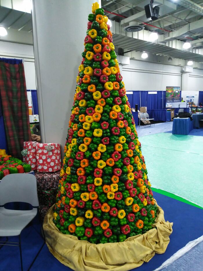12-Foot Christmas Tree Made from Bell Peppers? Yes, Please!