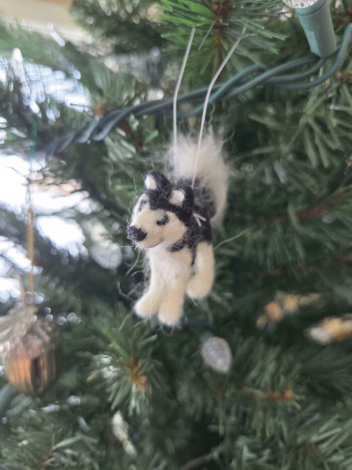 Coworker’s Ornament Made From Huskie Hair (Yes, Really!)