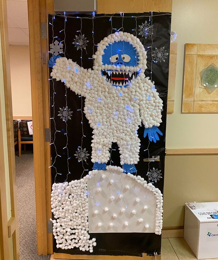 Office Door Decorating Contest Entry That’s All Kinds of Unique