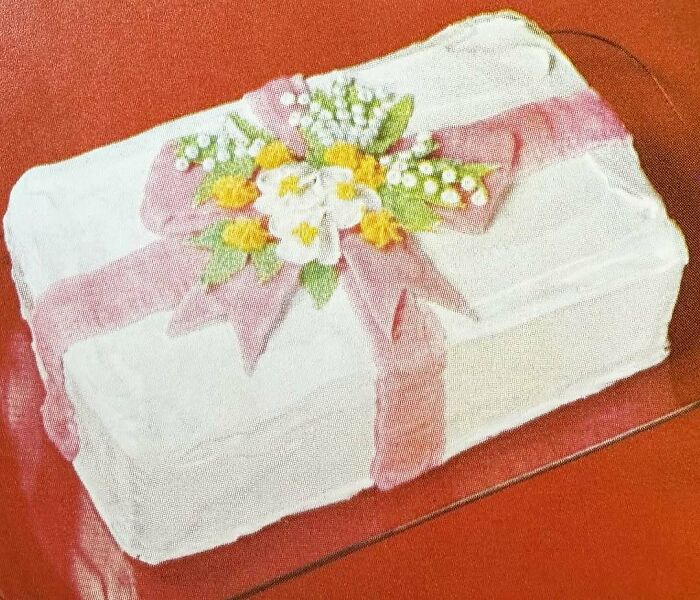 Gift-Wrapped Cake That’s Way Too Pretty To Eat (But You Might Try Anyway)