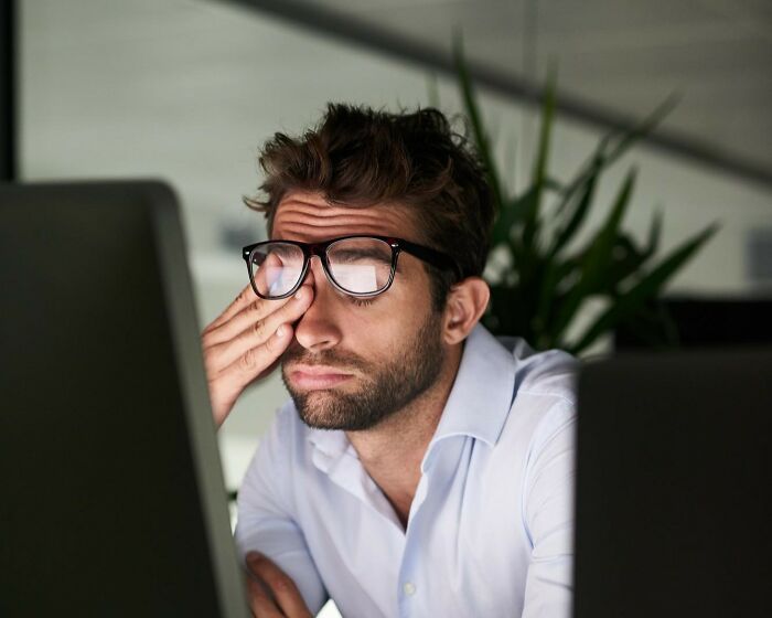 Wait, They REALLY Do It That Way? Funny Work Habits That Make NO Sense