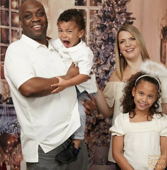 Trying to Keep Our 2021 Holiday Photo Together Was a Struggle