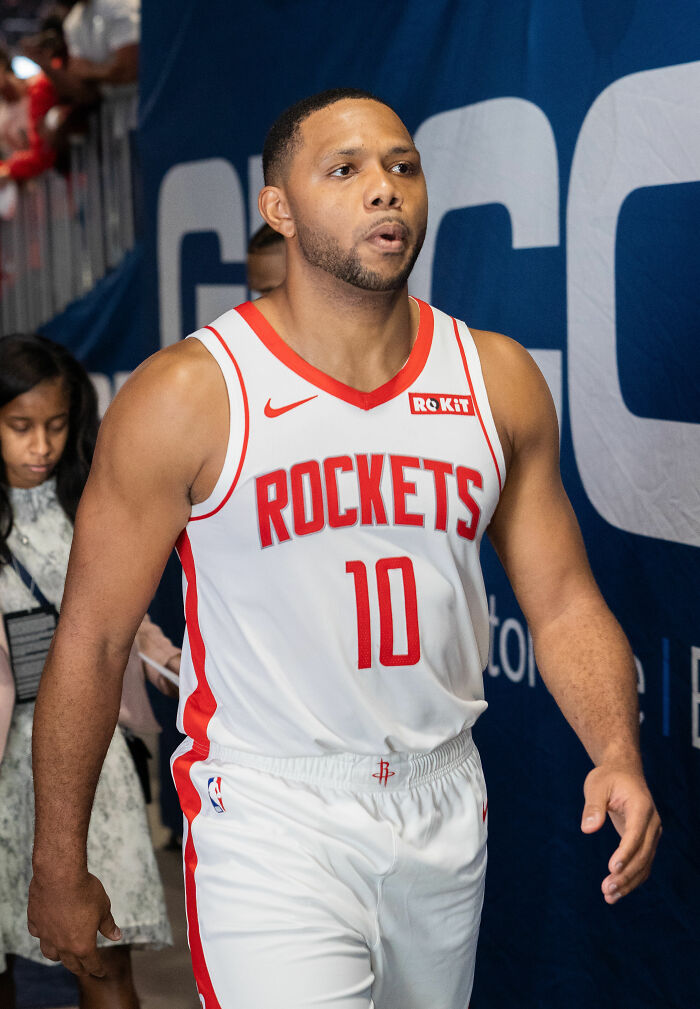 Eric Gordon: Three-Point King With No Hoop at Home