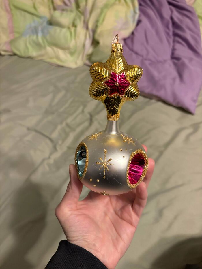 Vintage Christmas Decorations That Are Like a Time Machine for Your Holiday Spirit