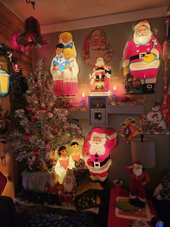 Vintage Christmas Decorations That Are Like a Time Machine for Your Holiday Spirit
