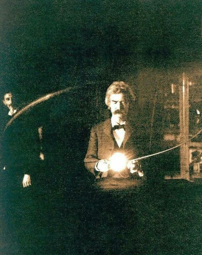 Mark Twain Hangs Out in Tesla's Lab