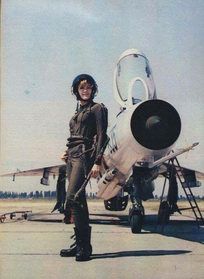Miss Universe Yugoslavia Meets Fighter Jet (1968)