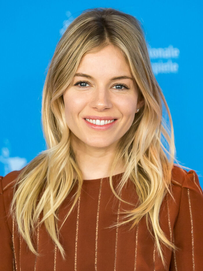Sienna Miller – Style and Screen Star, 44