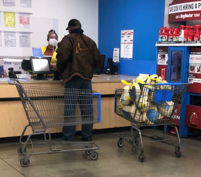 This Guy Returned a Whole Cart of Turkeys. Seriously.