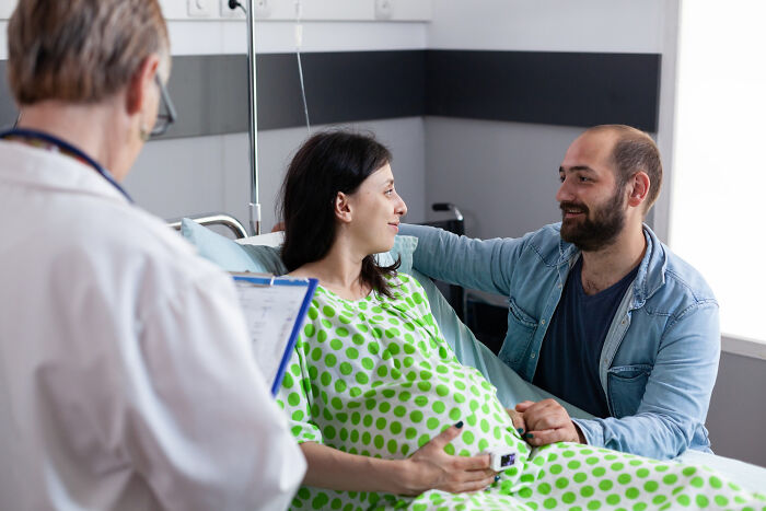 Oops! 30 Times Dads Totally Missed Their Baby Being Born (And the Stories Are Wild)