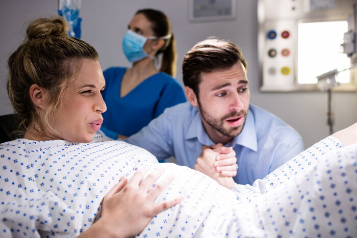 Oops! 30 Times Dads Totally Missed Their Baby Being Born (And the Stories Are Wild)