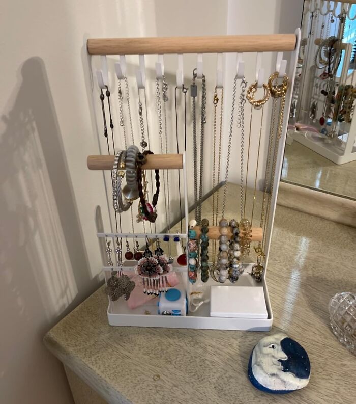 Keep Your Jewelry From Mutually Tangling With This Cute Organizer That Makes Your Bling Easy To Find
