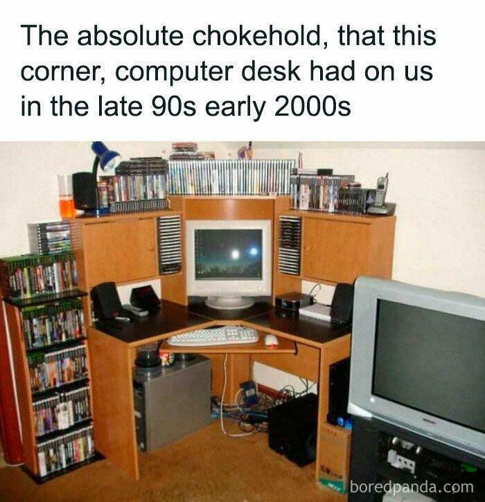 That '90s/'00s Computer Desk Setup