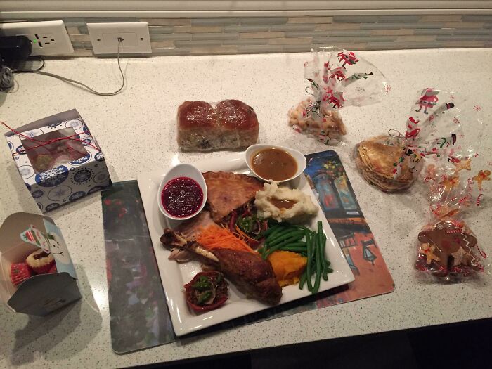 Wait, These Holiday Moments Actually Melted Our Hearts!