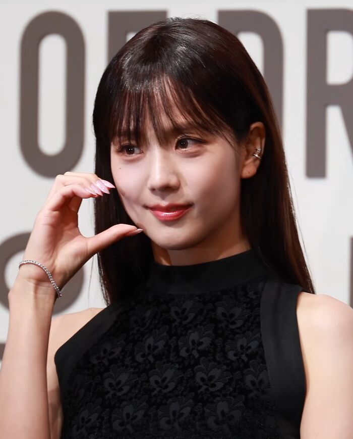 Jisoo – K-Pop Star and Style Queen, 31