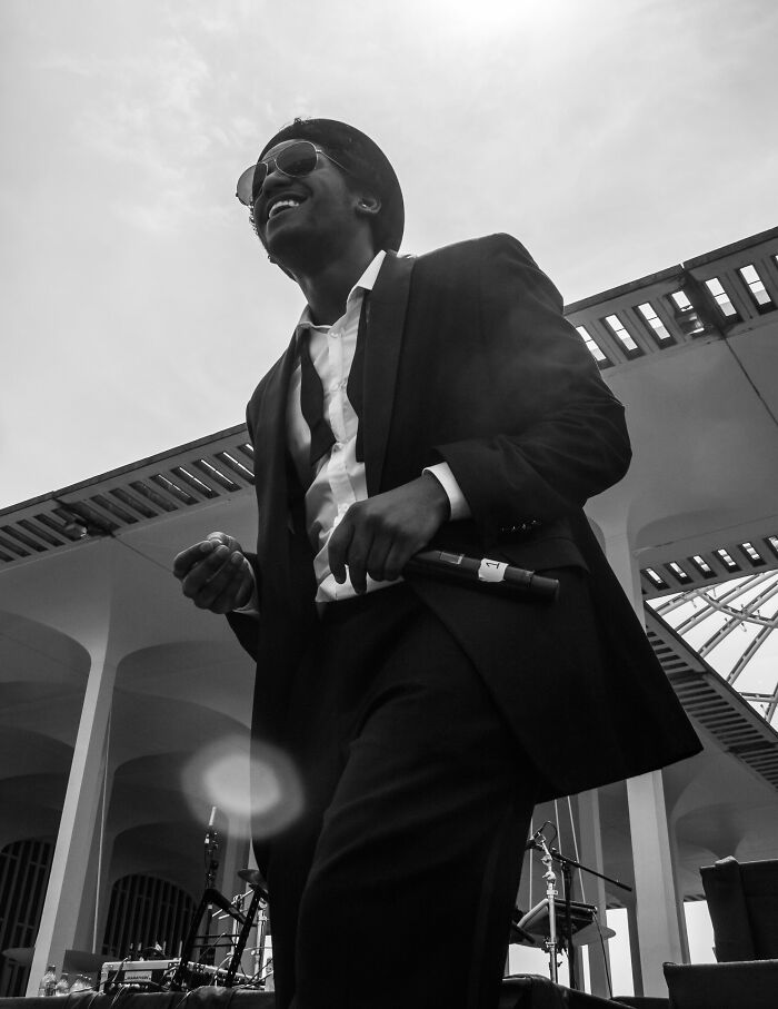 Lloyd – Smooth R&B Voice with a Boy Band Past, 40