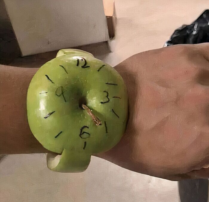 The OG Apple Watch (Totally Different Vibe)