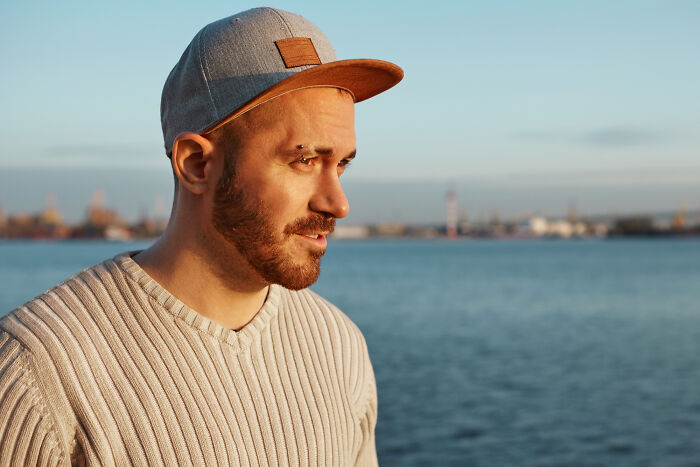 People Got Caught Gossiping in Languages They Didn’t Know Were Understood — And It’s Hilarious