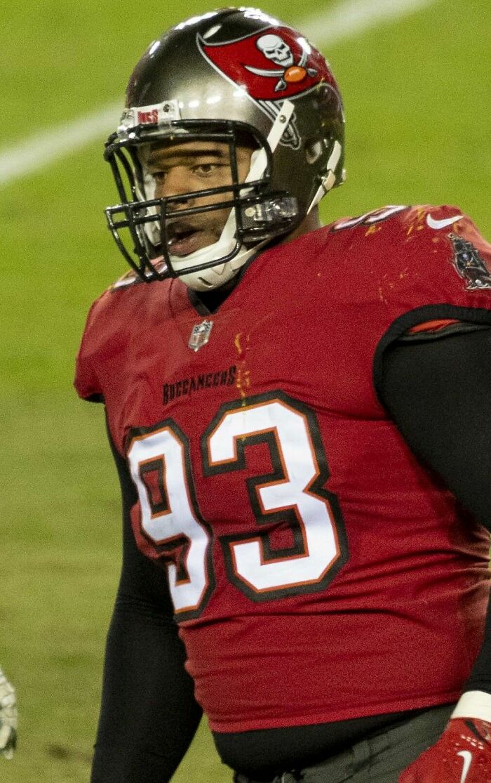 Ndamukong Suh: The Football Beast, 39