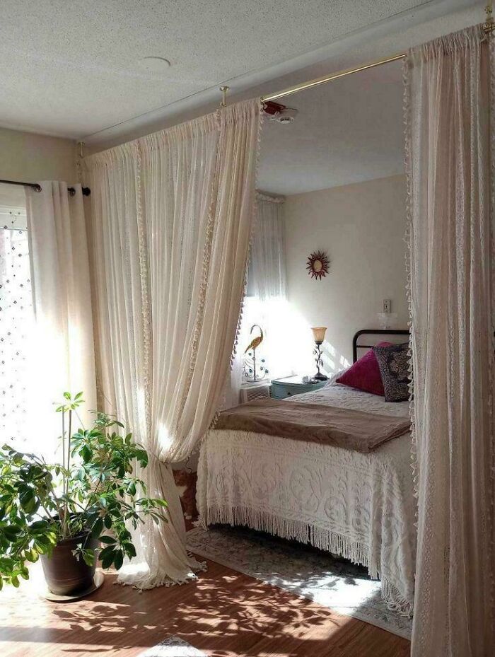 Room Split in Two with a Curtain? Genius!