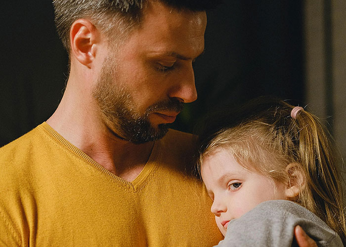 30 Absolutely Wild Stories From Guys Who Found Out Their Kid Wasn't Actually Theirs